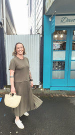 Yerse Barcelona Khaki flared dress