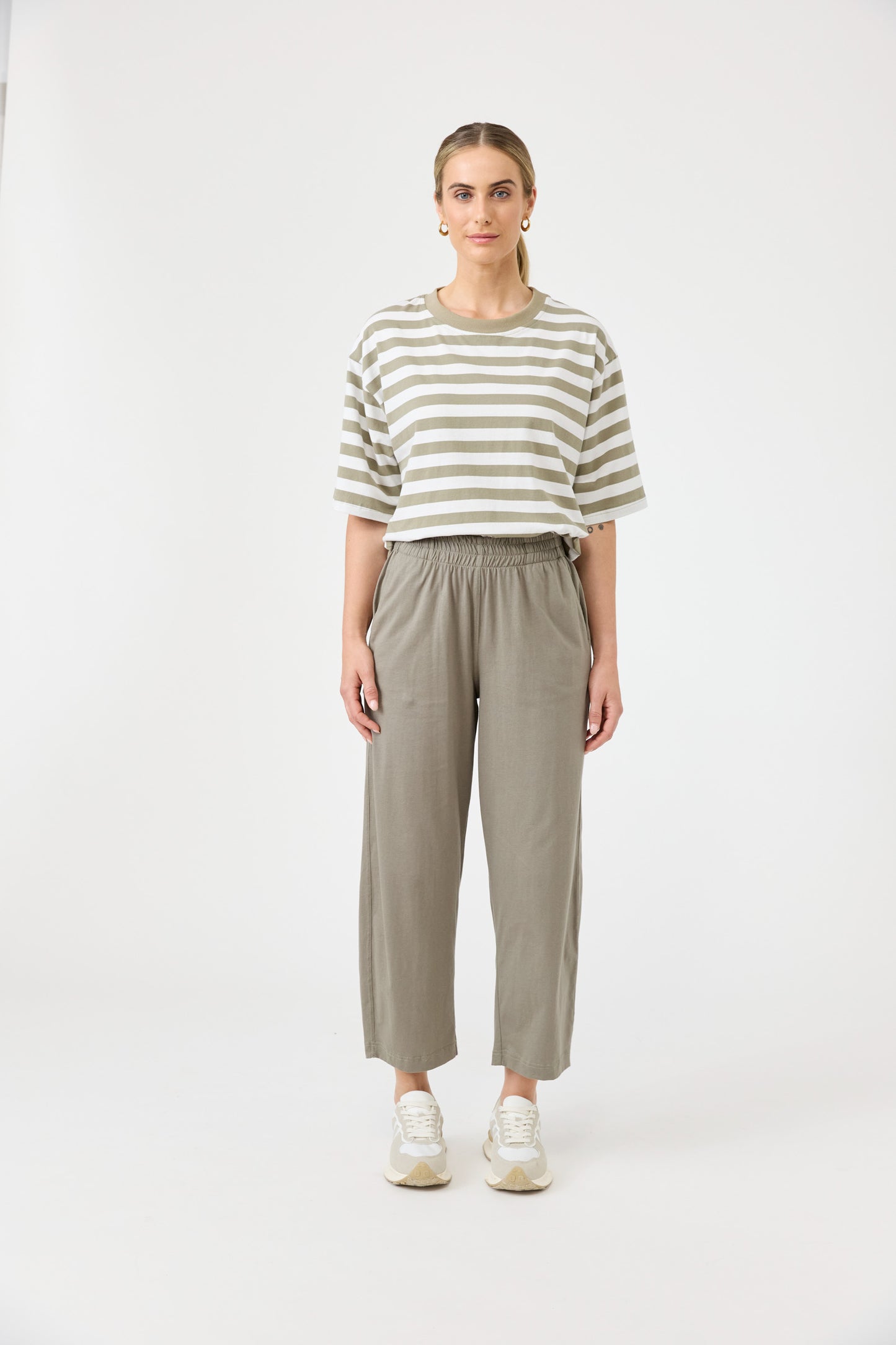 Studio Traveller Pant - Olive