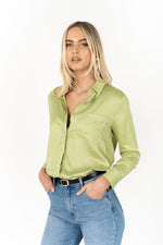THE CLASSIC SHIRT - Avocado Colour