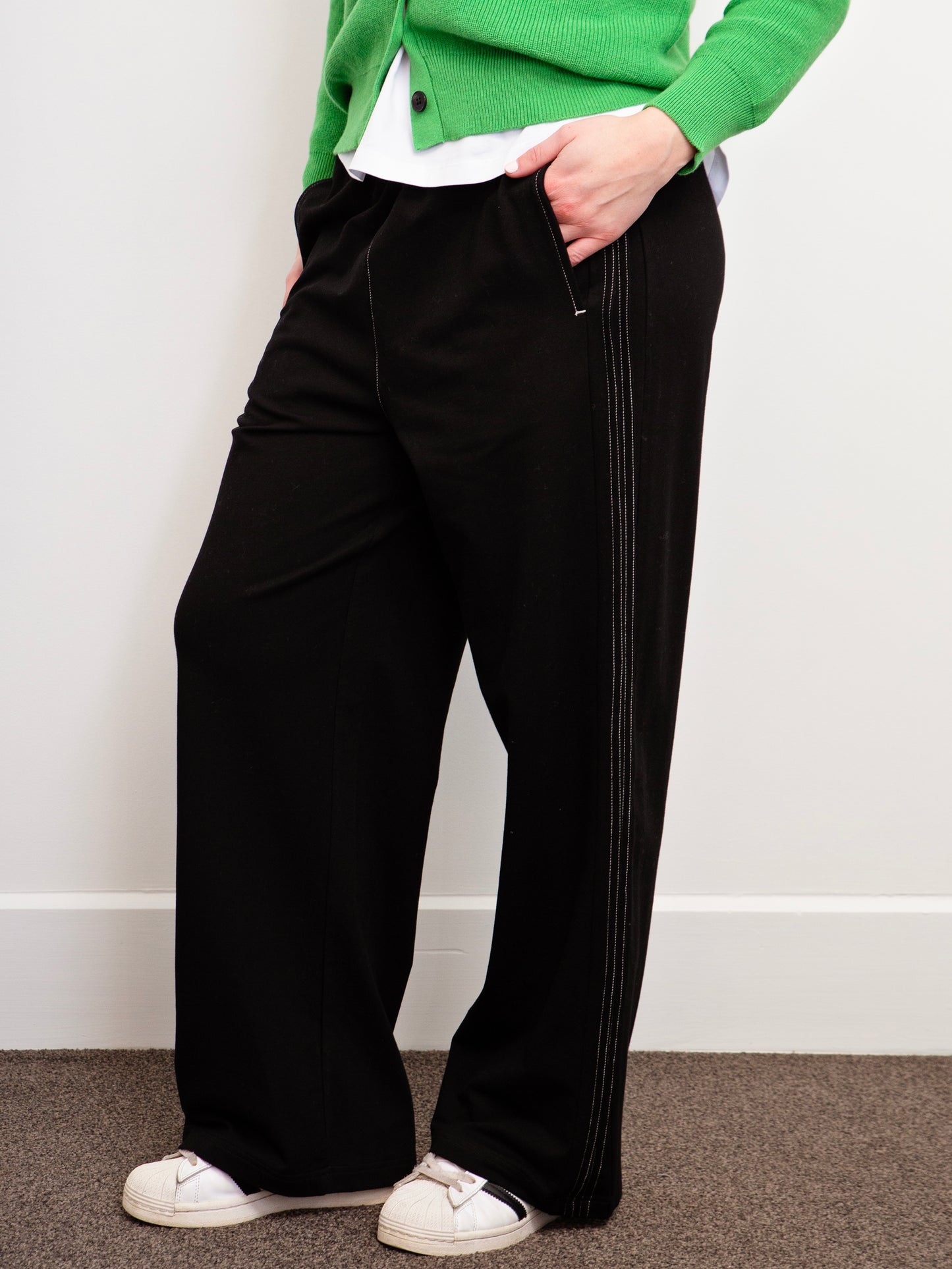 White on Black Wide leg Stripe pant - Black