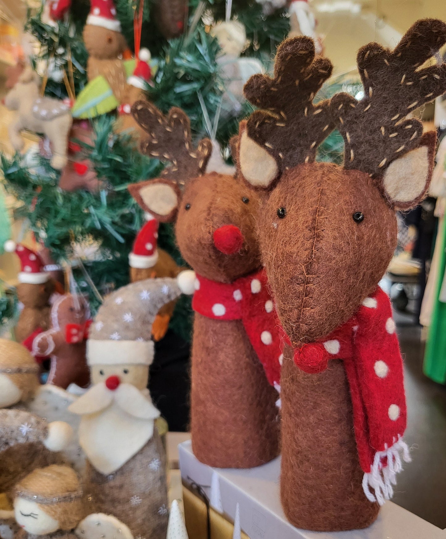 Pashom Standing Reindeer decoration / Tree Topper