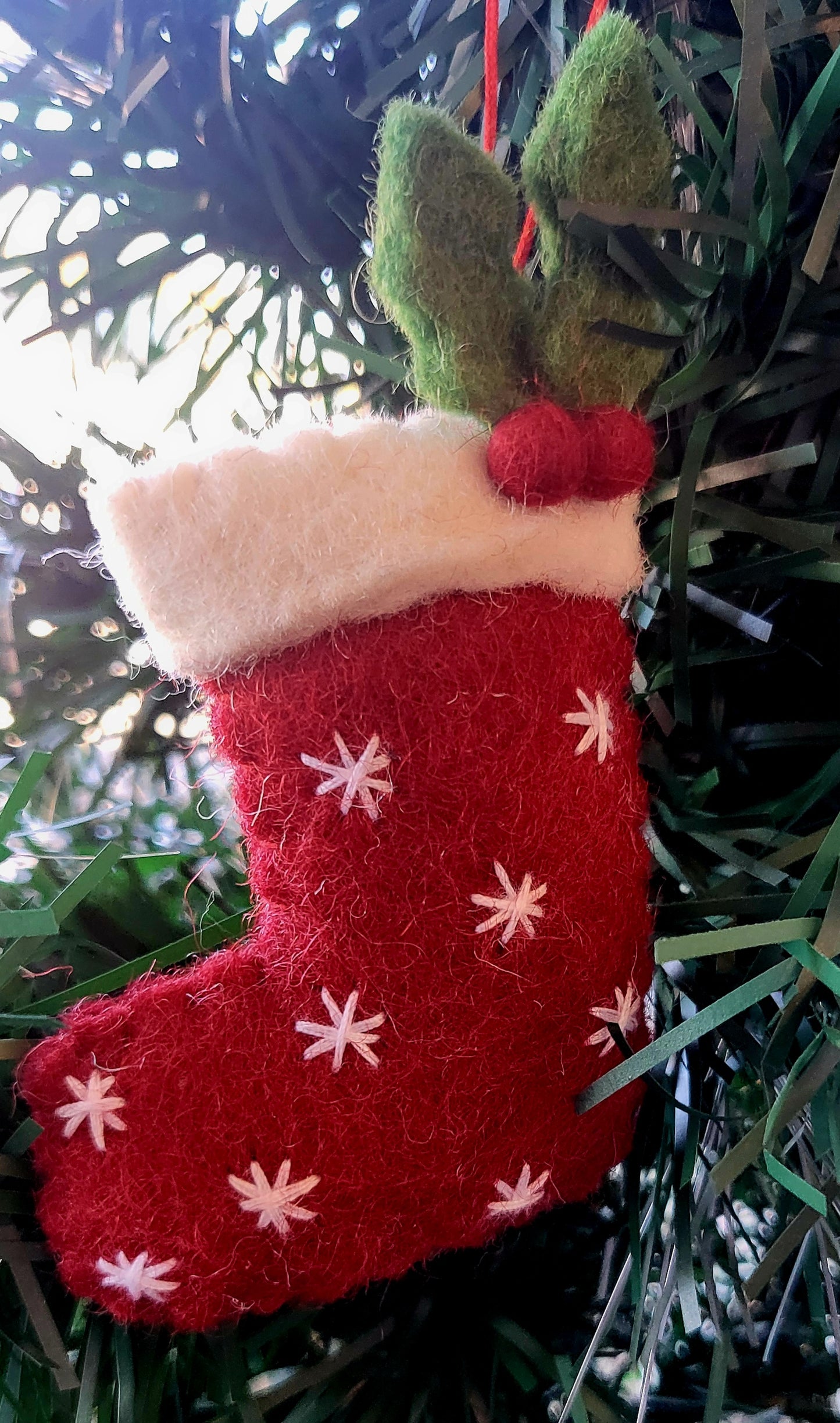 Pashom Hanging stocking with holly decoration