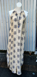 Yerse Barcelona Lotus print Halter neck dress