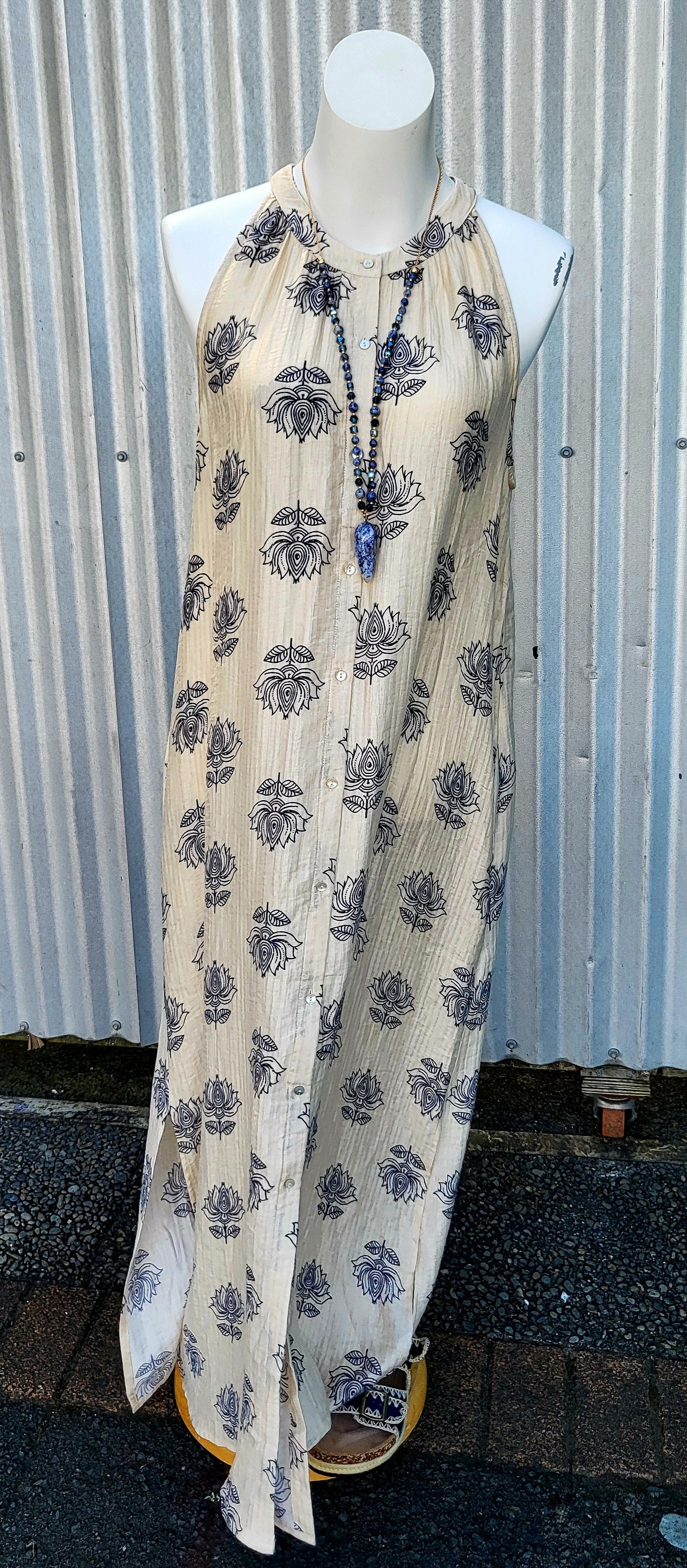 Yerse Barcelona Lotus print Halter neck dress