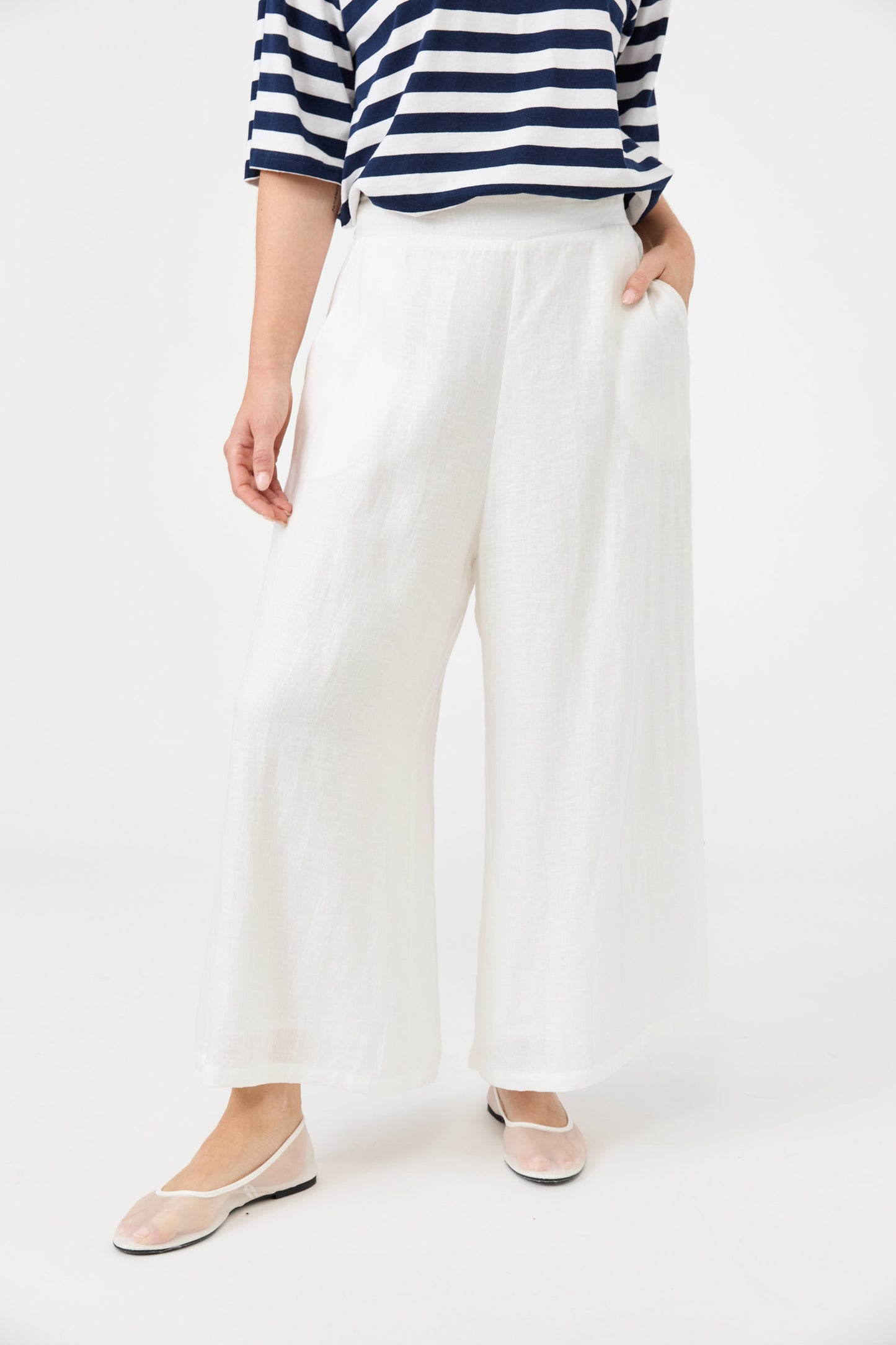 Studio Crop Pant - Salt