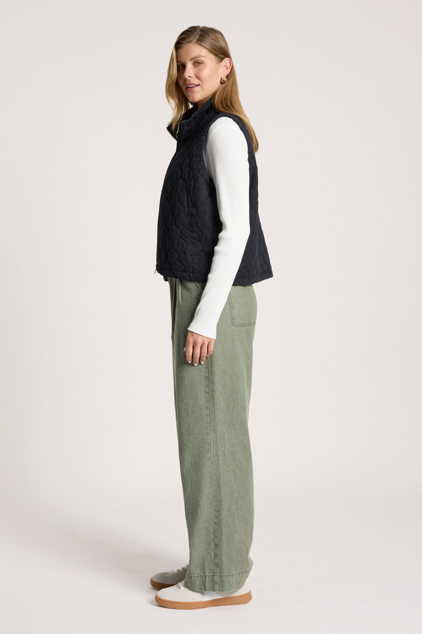 Sansi Quilted Crop Vest from Eb+Ive - Black colour