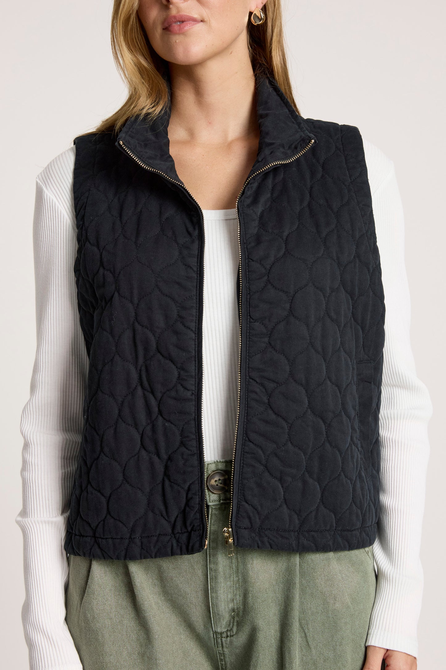 Sansi Quilted Crop Vest from Eb+Ive - Black colour