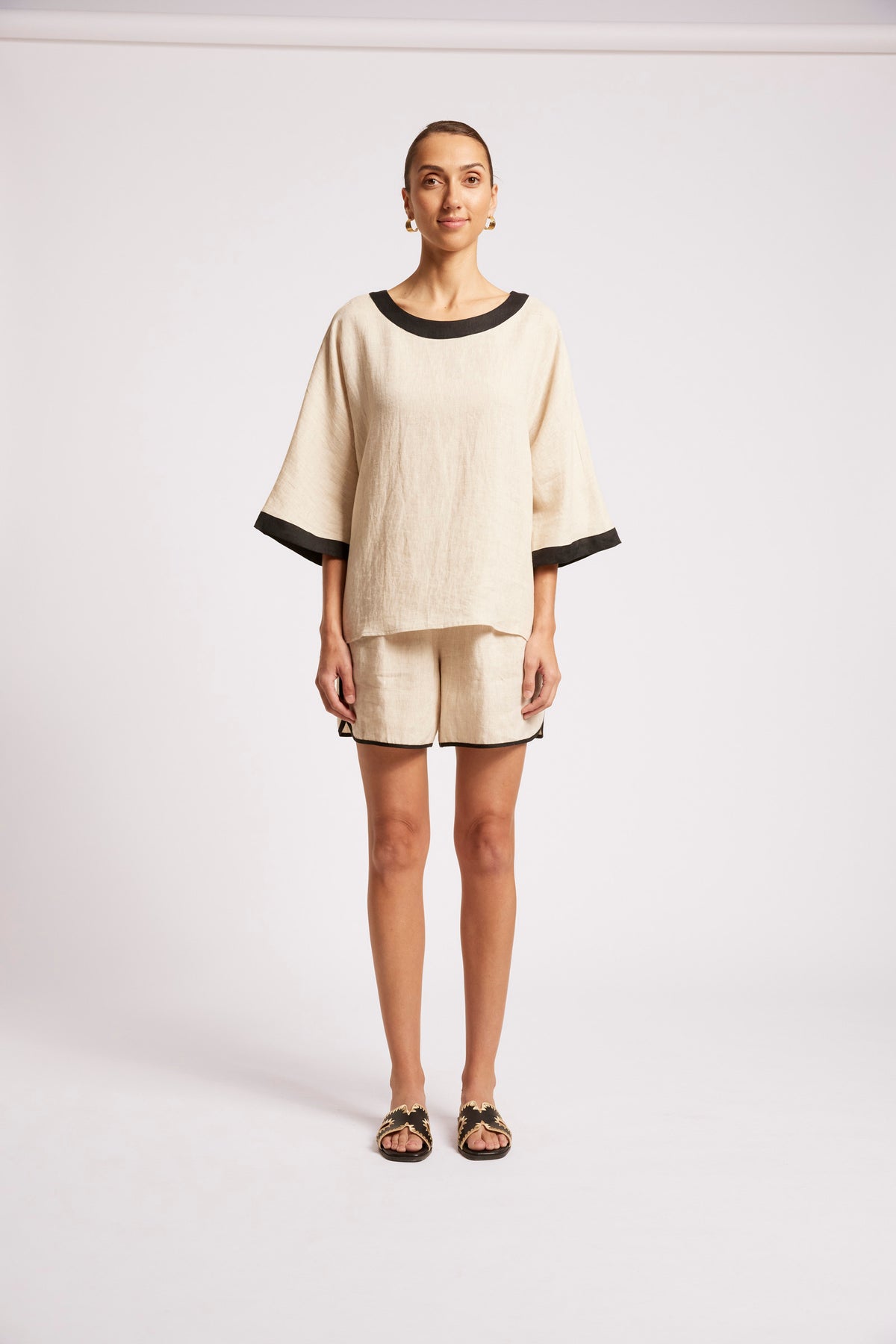 Maris Relaxed Splice Top - Tusk / Black
