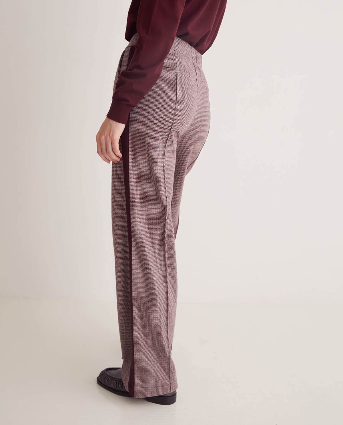 Yerse Aubergine soft wide houndstooth trousers
