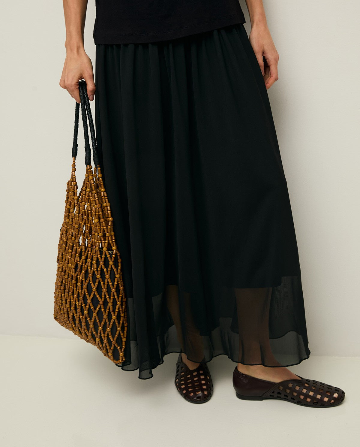 Yerse Barcelona Wooden bead mesh bag with Goatskin handles