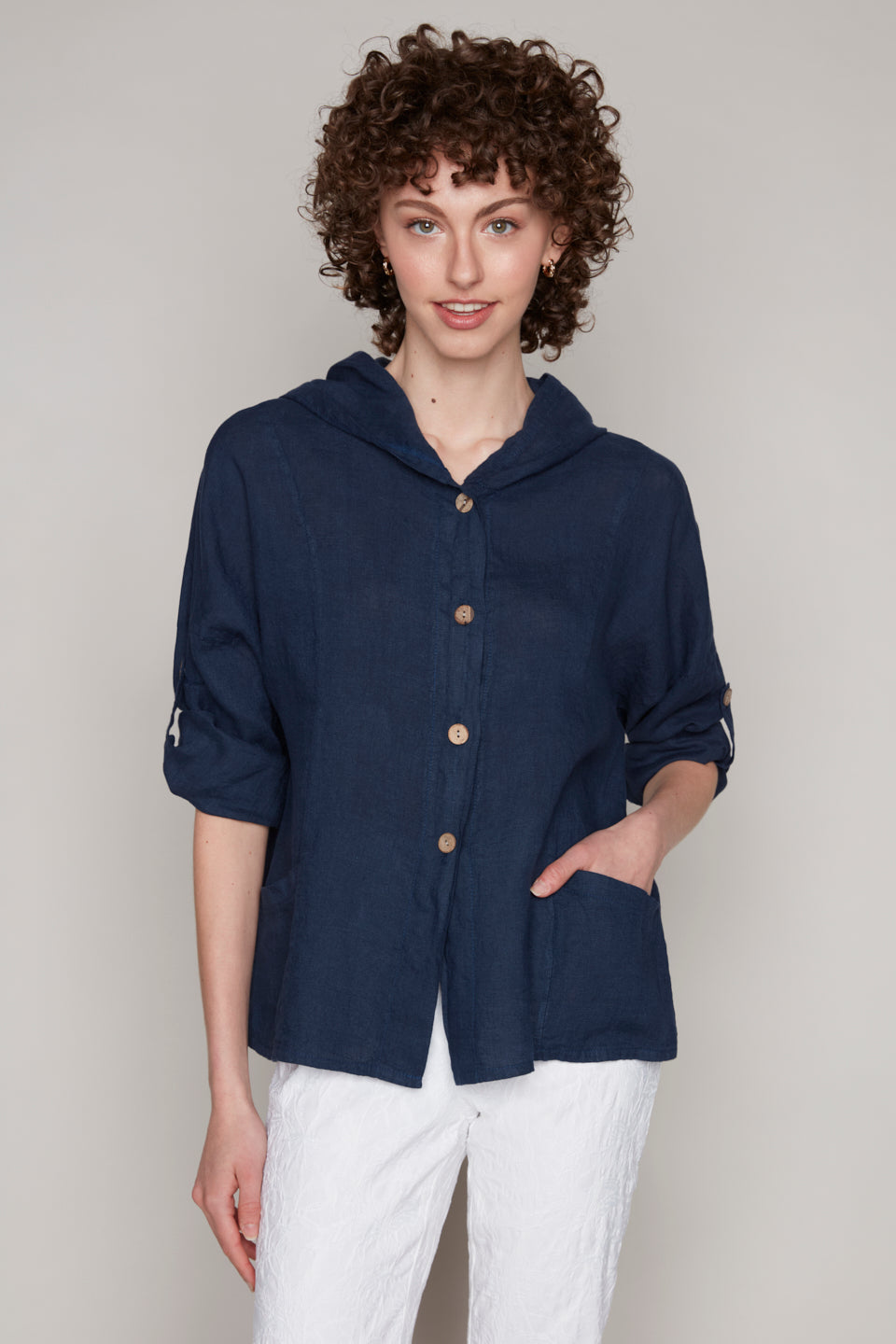 Carre Noir Navy linen jacket