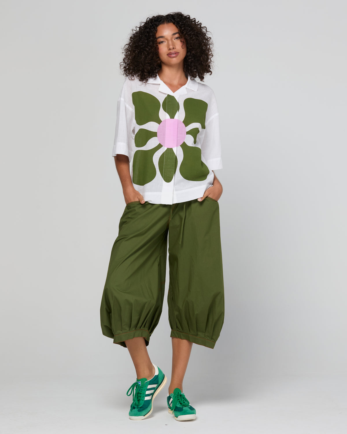 Guru Pant in Chive green