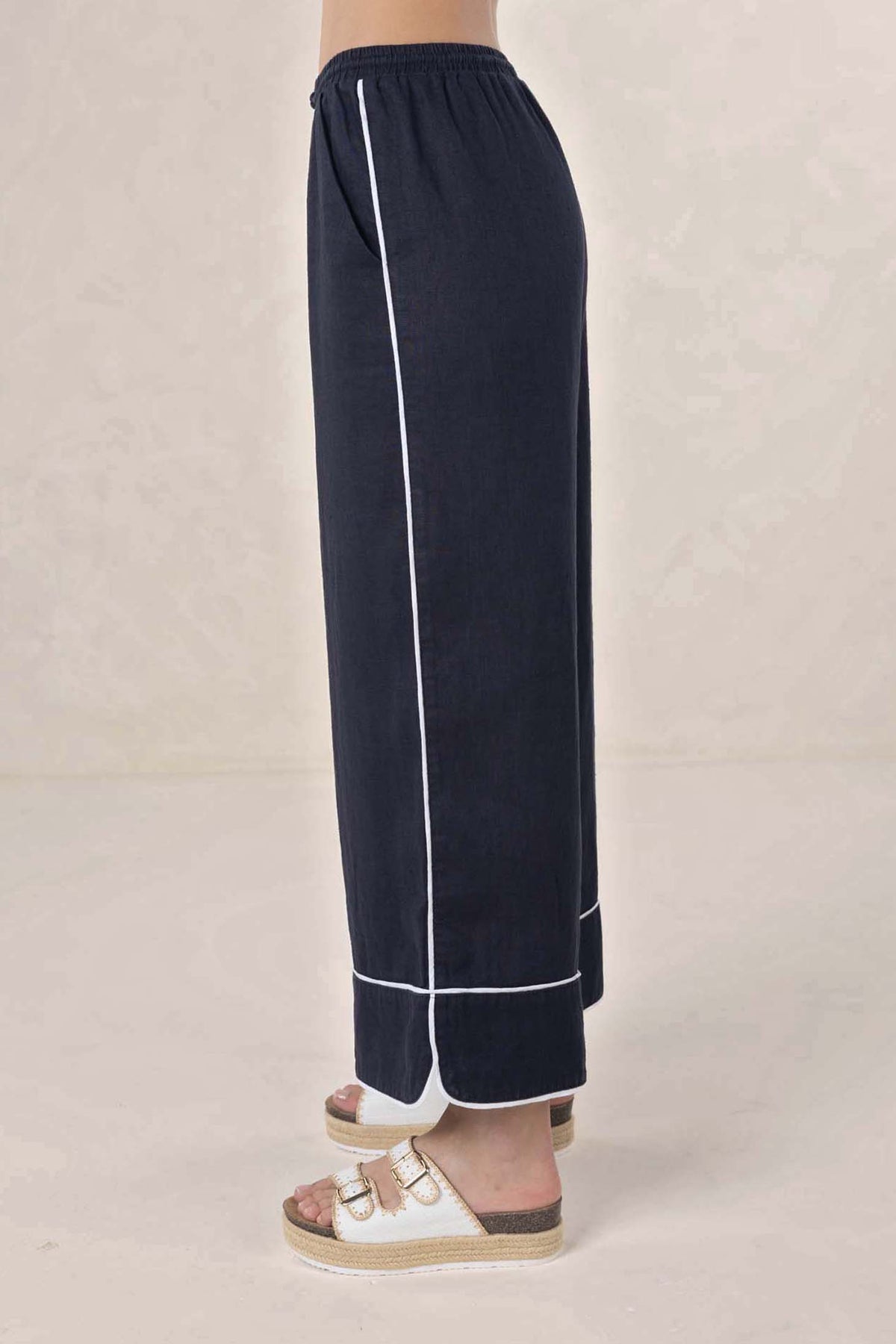 Lugano Linen Pant from Humidity Lifestyle -Navy/White