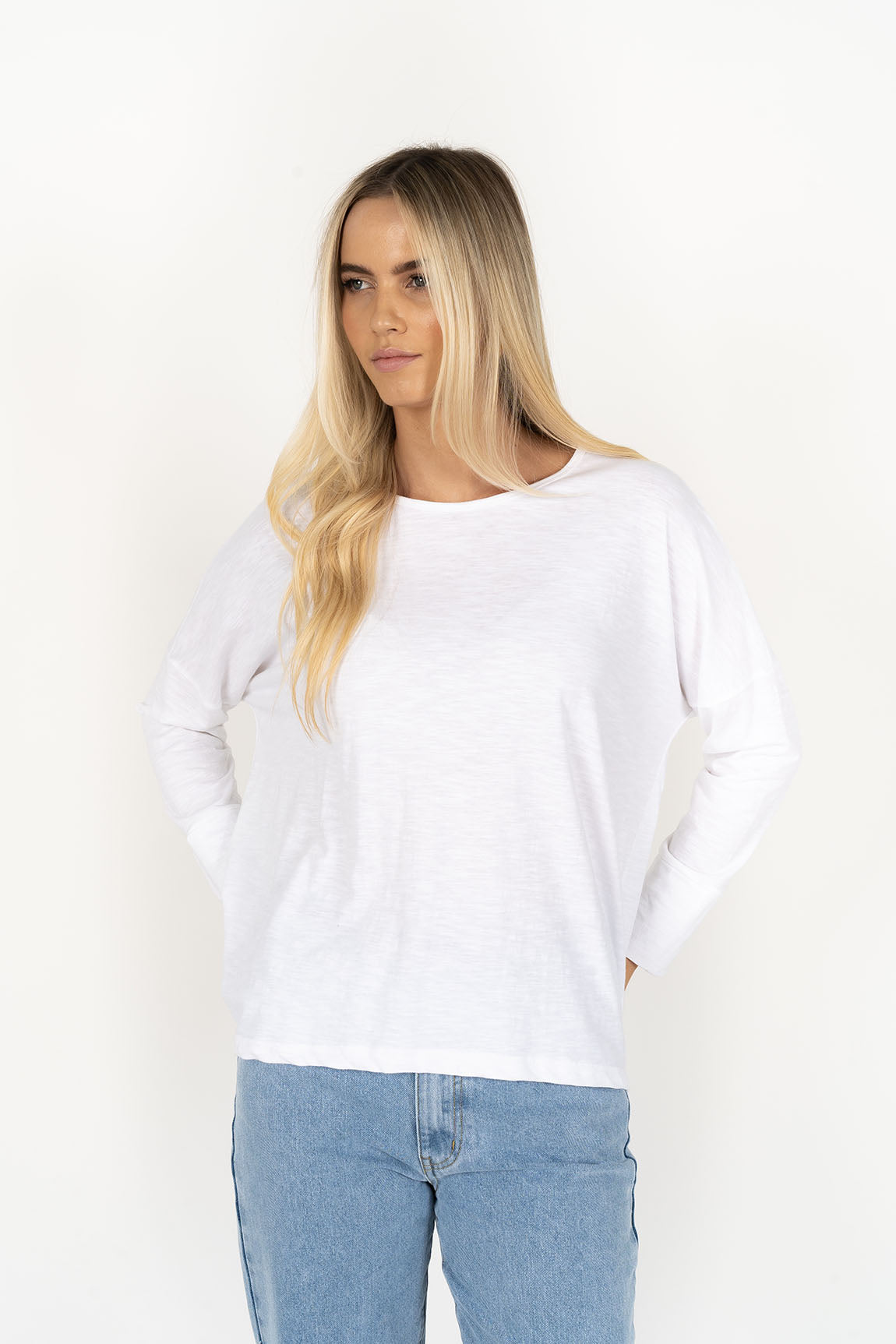 Long sleeve Dippy Tee - White