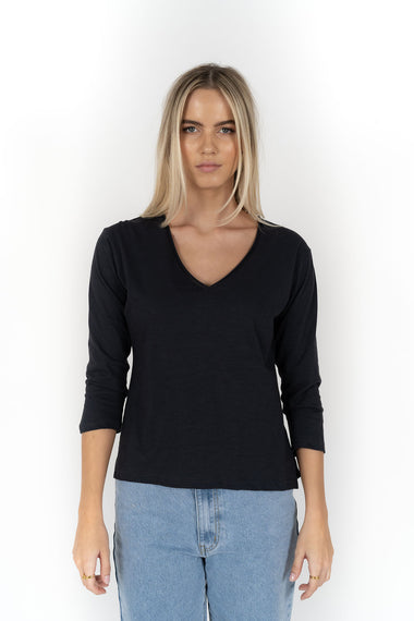 STELLA V NECK LONG SLEEVED TEE
