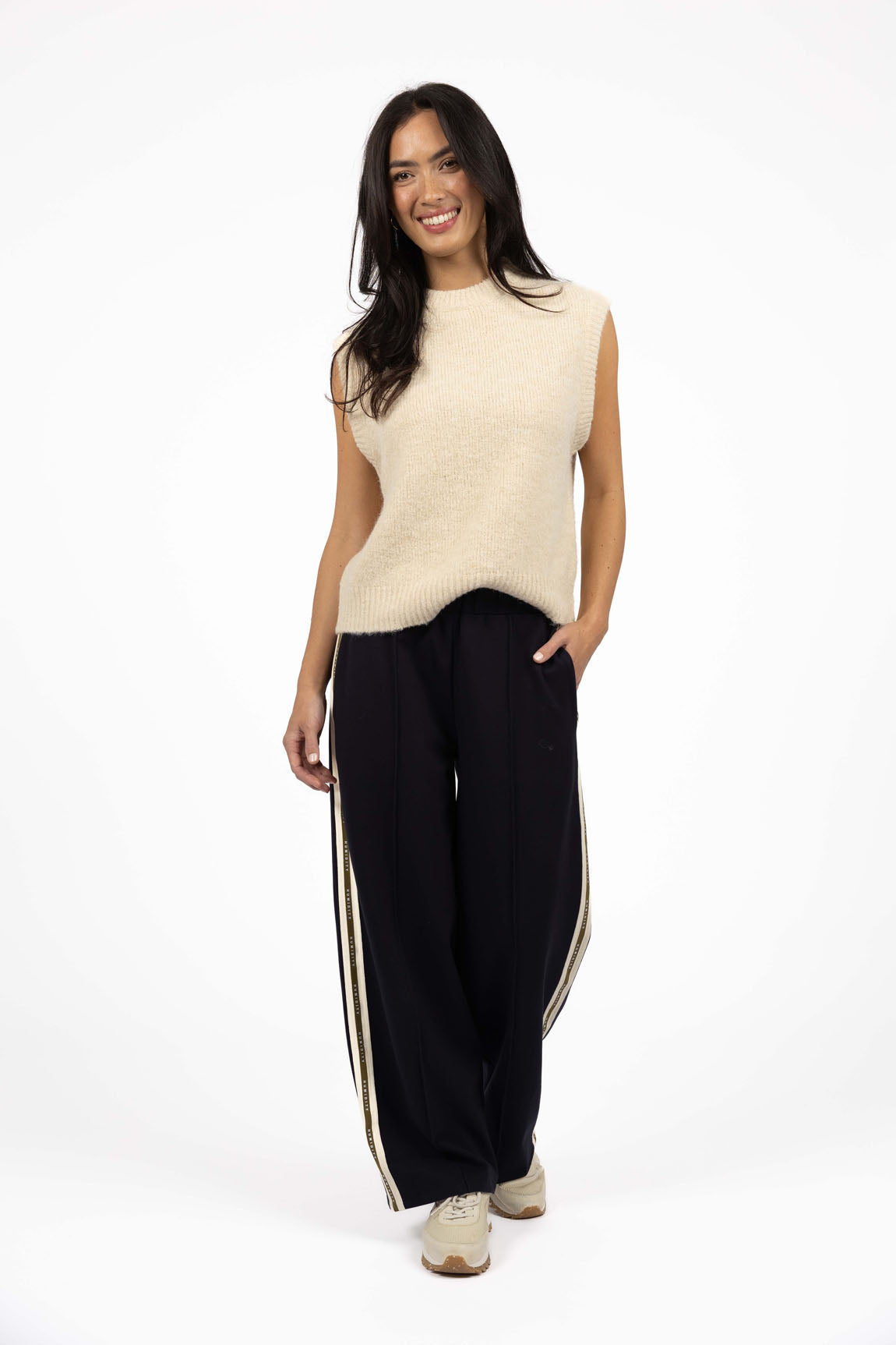 Roca Pant from Humidity Lifestyle - Black