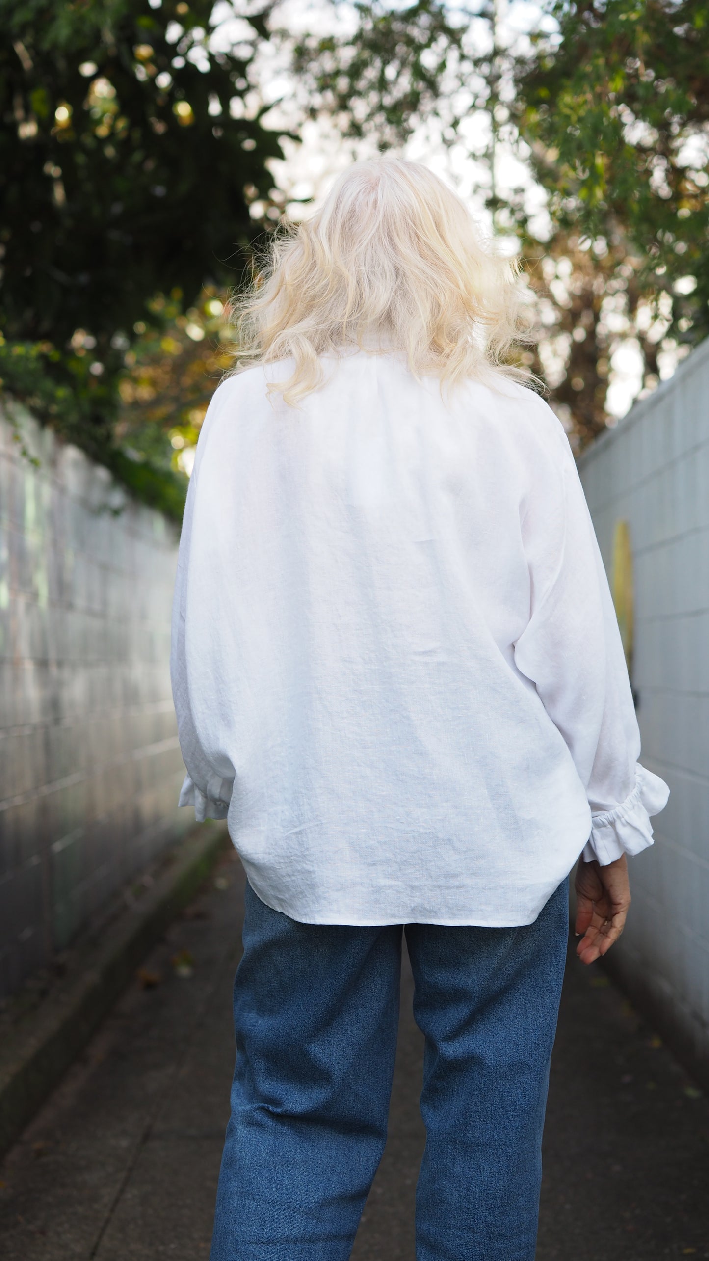 Akitio Blouse -White