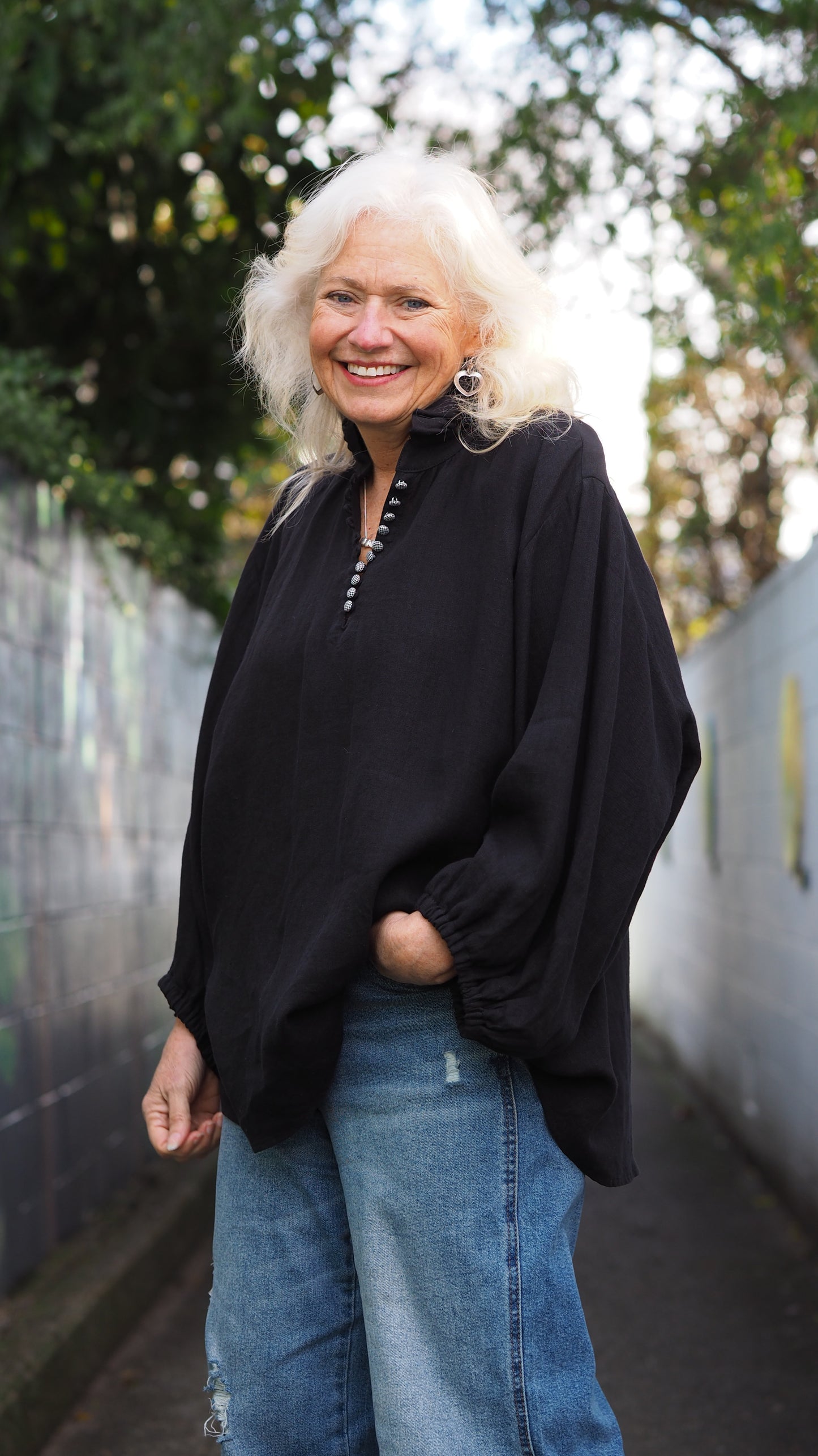 Akitio Blouse -Black