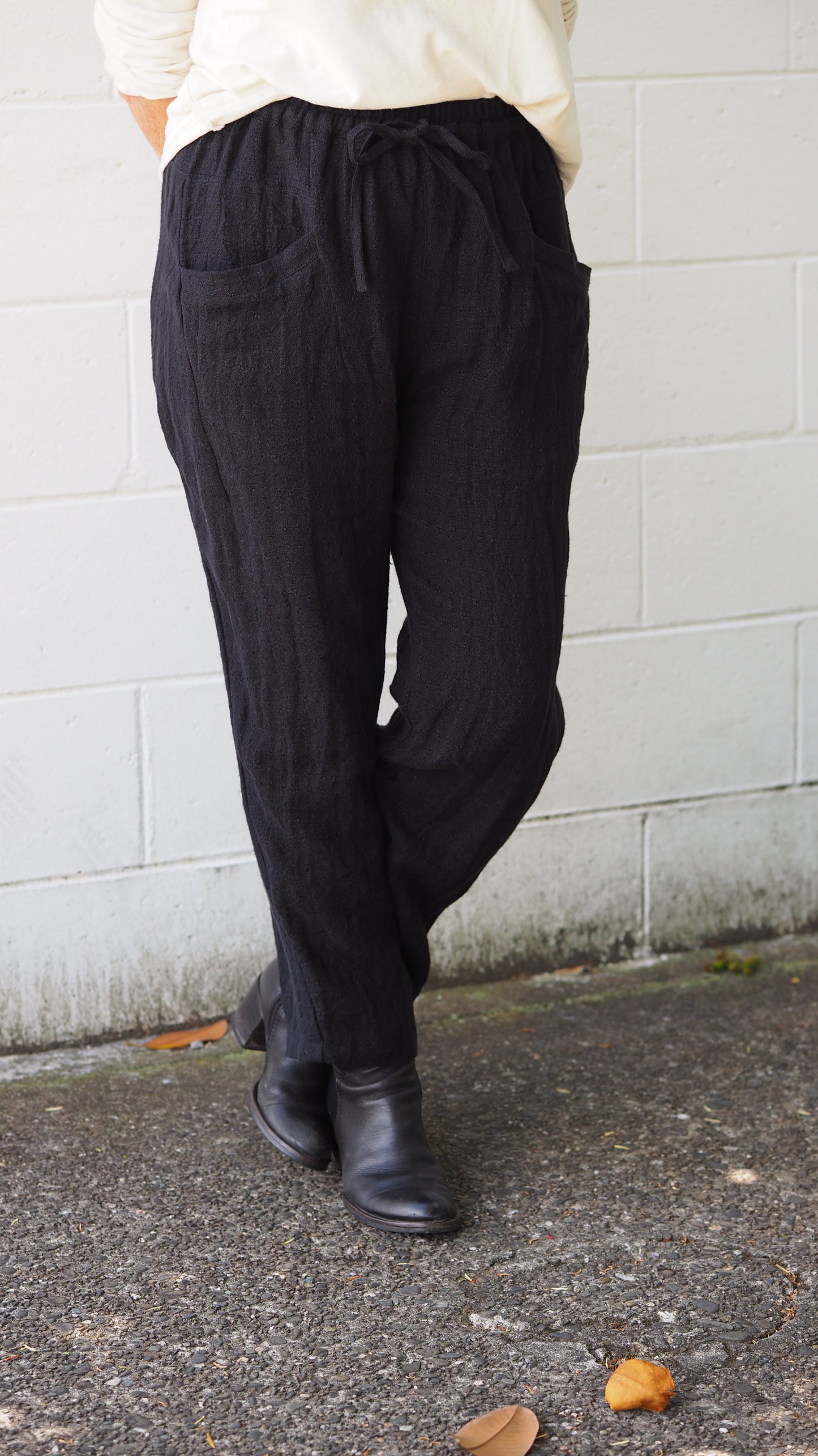 Winton Drawstring Pants from Rogue Linen Sustainable Fashion - Black