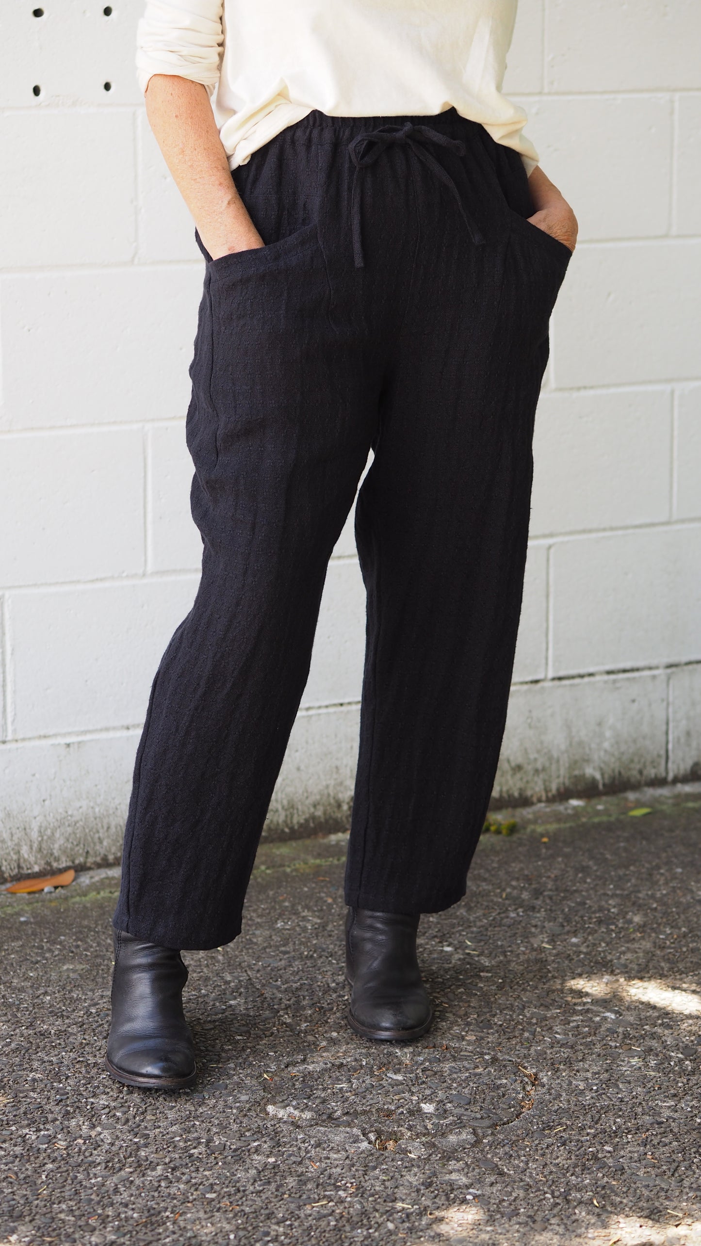 Winton Drawstring Pants from Rogue Linen Sustainable Fashion - Black