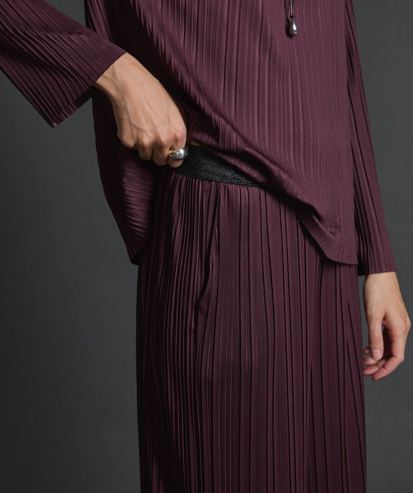Yerse Barcelona Aubergine wide pleated trousers