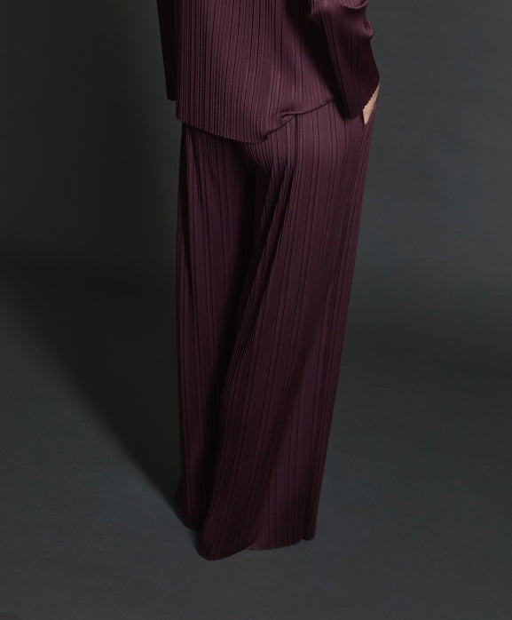 Yerse Barcelona Aubergine wide pleated trousers