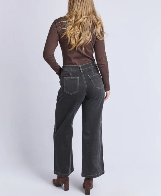 Foxwood Balmy Jean in washed Black