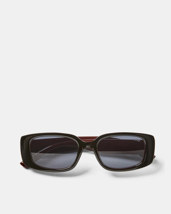 Milla Hart Freja Sunglasses Black/Smoke
