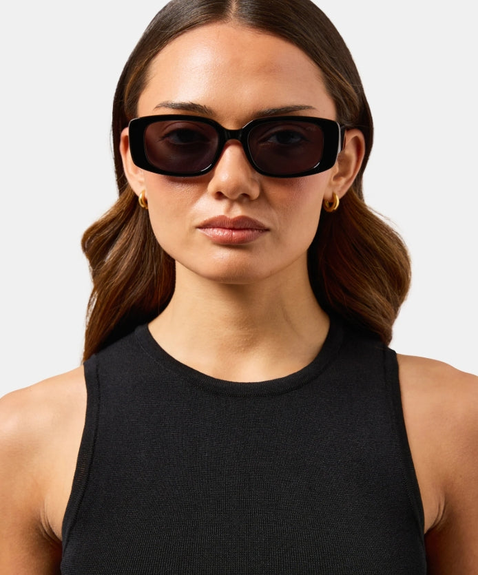 Milla Hart Freja Sunglasses Black/Smoke