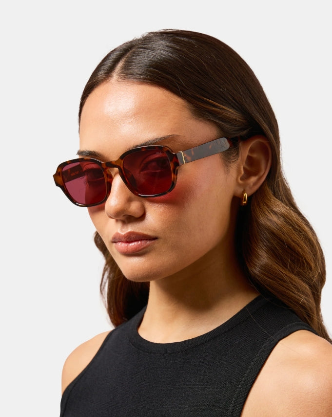 Milla Hart Maja Sunglasses Tortoise/Purple