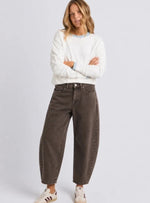 Atticus Barrel Jean - Chocolate
