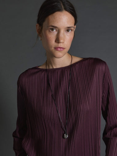 Yerse Aubergine bateau-neck pleated blouse