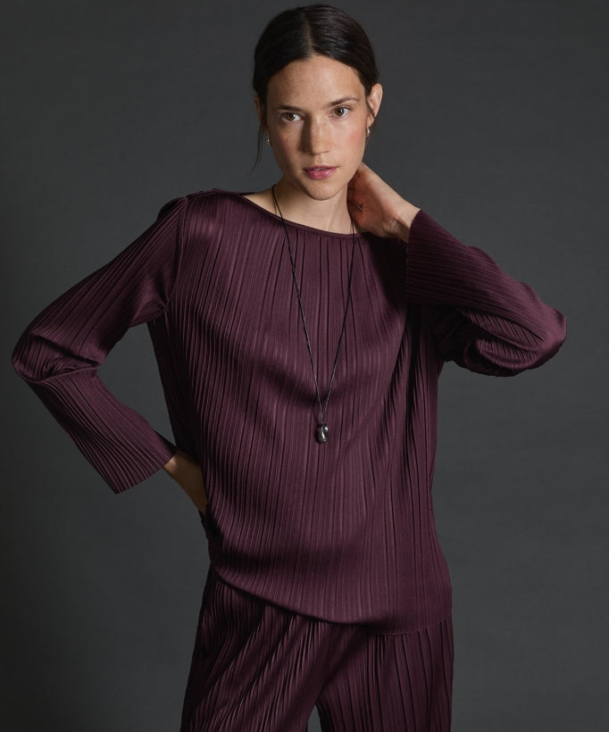 Yerse Aubergine bateau-neck pleated blouse