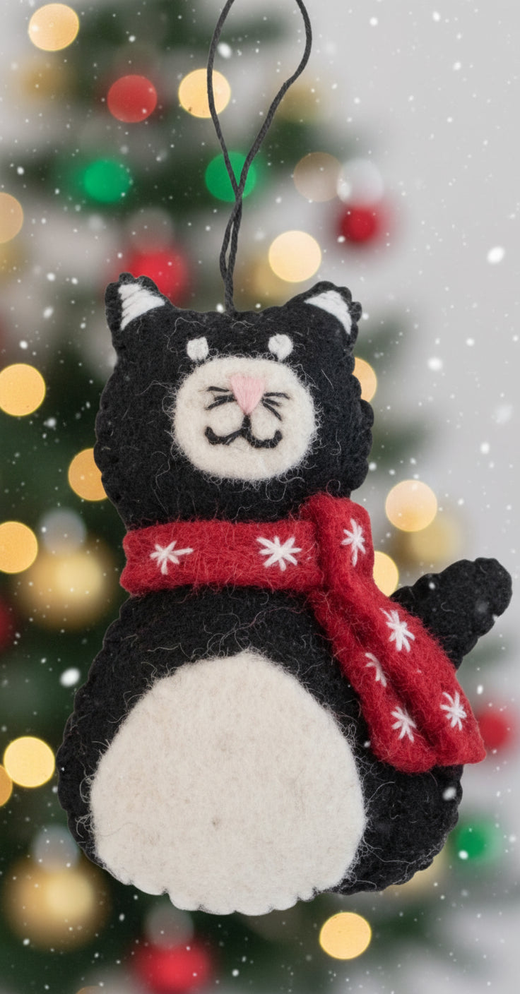 Pashom Cat with Scarves Christmas Decorations