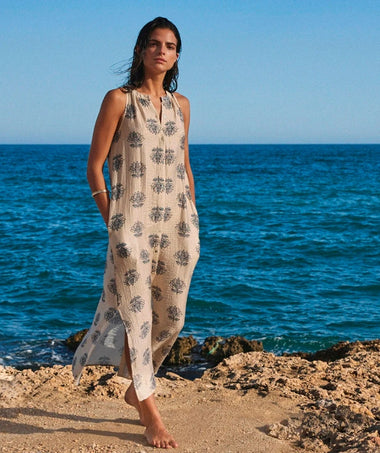 Yerse Barcelona Lotus print Halter neck dress