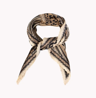 Deedee Pleated Neck Scarf from Stilen NZ – Black