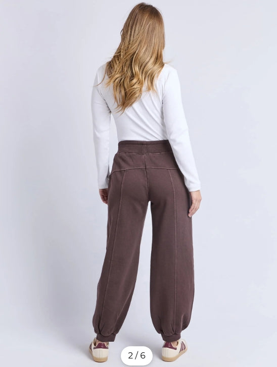 Leo Trackpant from Foxwood