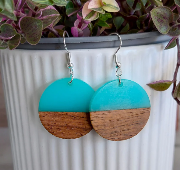 Large round wood and resin drops