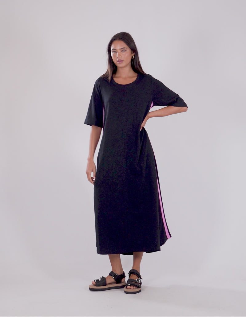 Foxwood Recovery 3/4 sleeve dress-Black with pink stripe